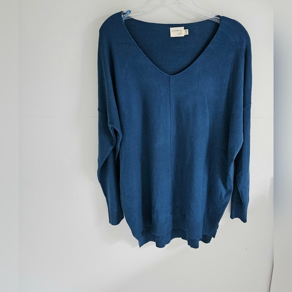 Dreamers by Debut knit tunic sweater - Picture 1 of 4